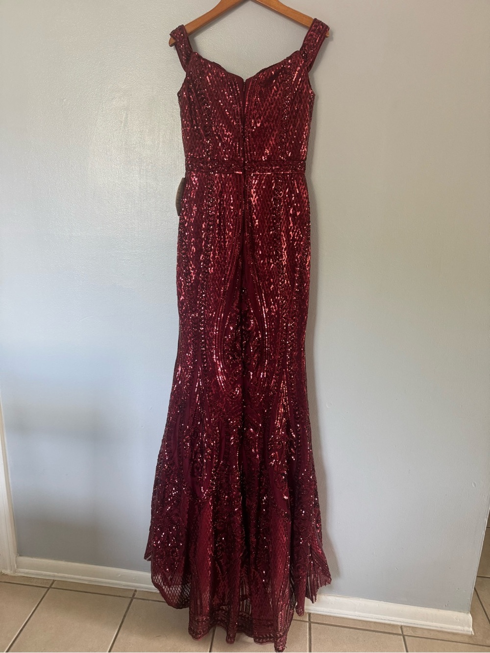 Dress - Picture 5 of 7